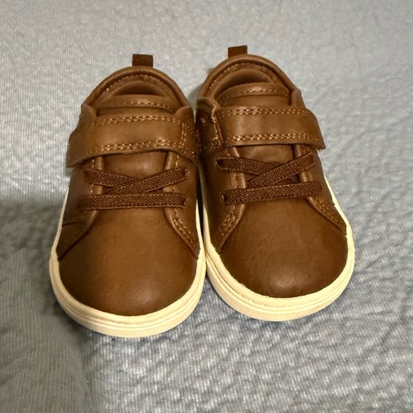 Carters Size:3 boys Brown Casual Sneakers with Velcro Strap - Picture 1 of 3